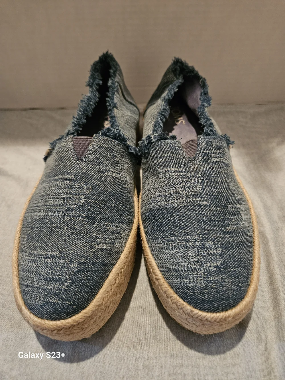Toms casual slip